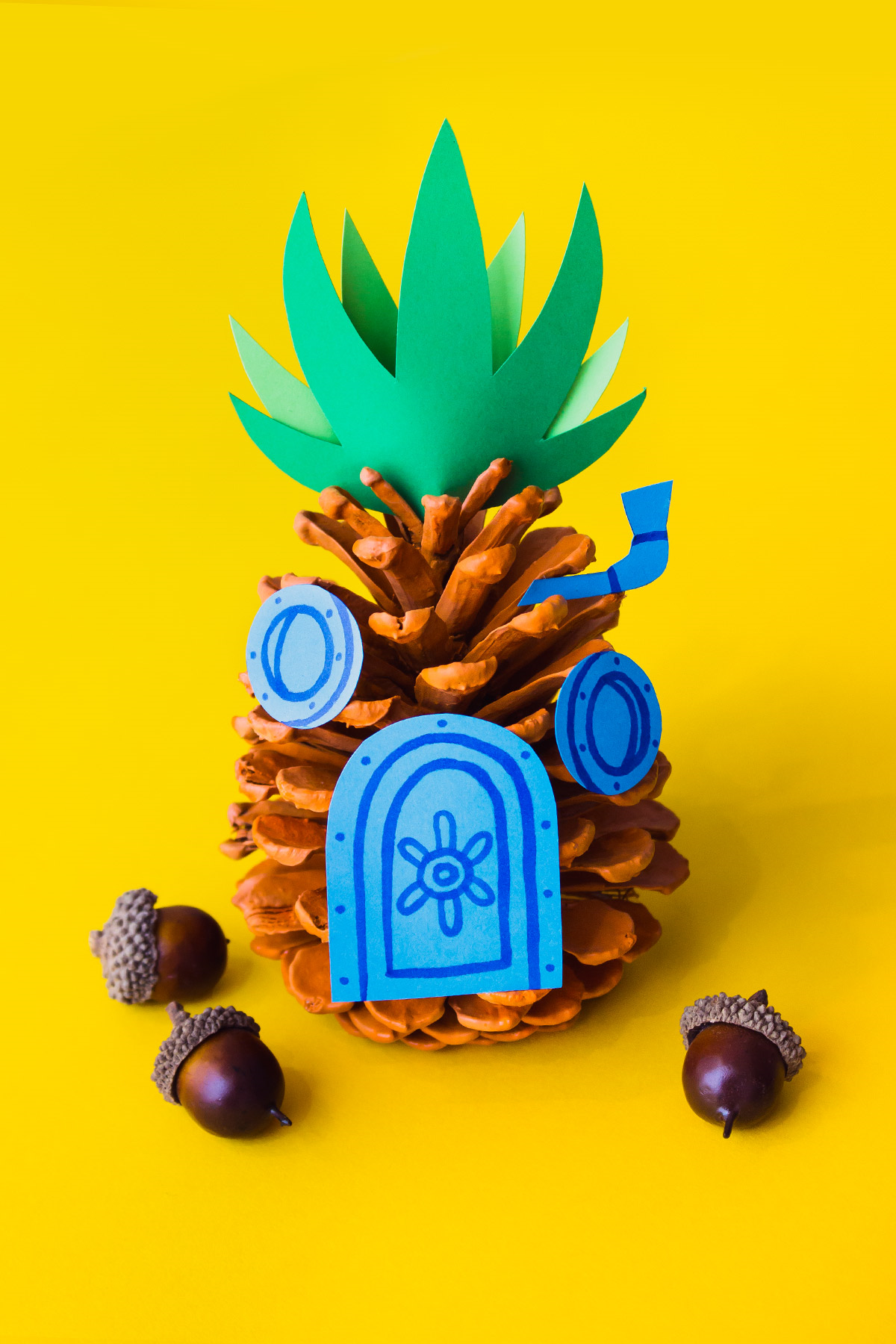 Make a SpongeBob Pineapple Pine Cone