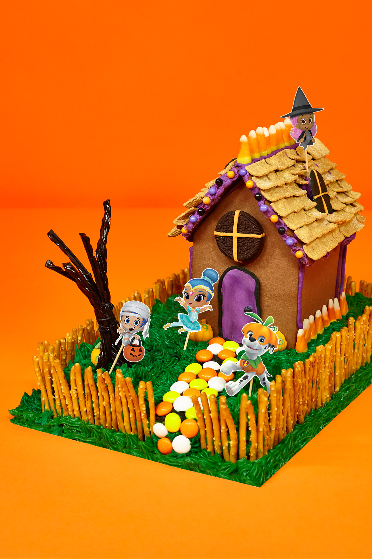 Haunted House Party Cake